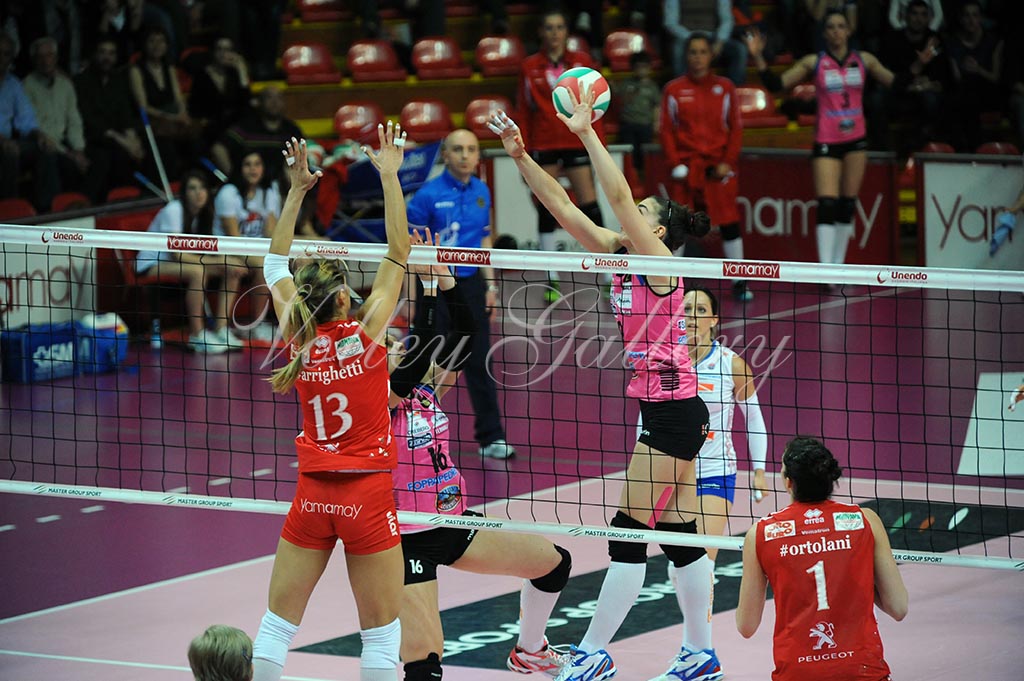 Yamamay-Bergamo (06)